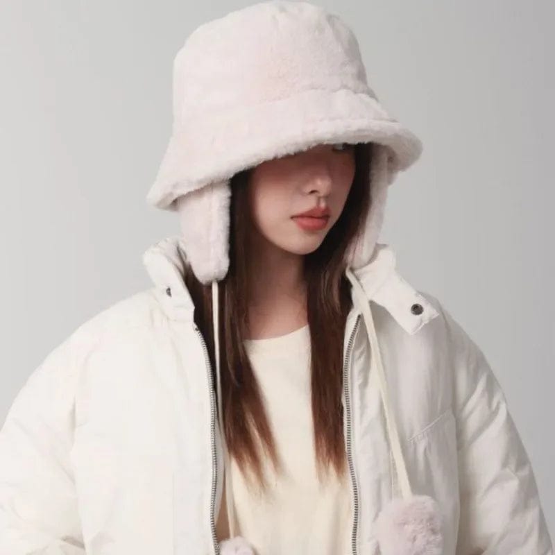 Witte Fluffy Bucket Hat met Oorflappen